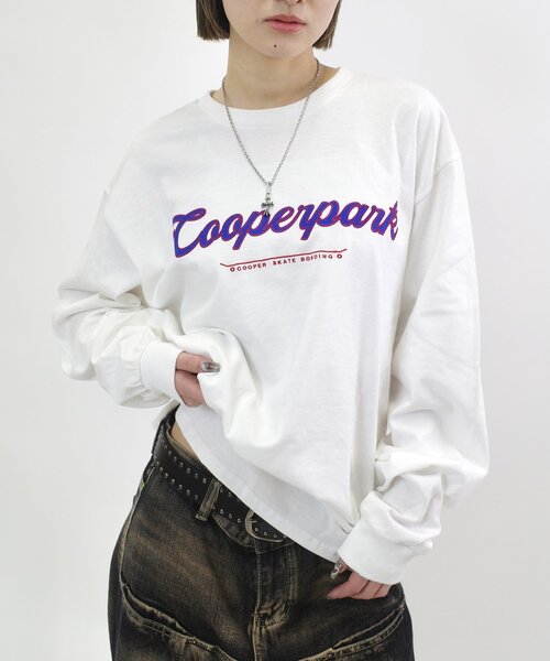 WHO'S WHO gallery（フーズフーギャラリー）の「COOPERPARK ロゴ刺繍ロンT（Tシャツ/カットソー・レディース・ホワイト/ネイビー/ブラック・LARGE/MEDIUM）」の2枚目の写真
