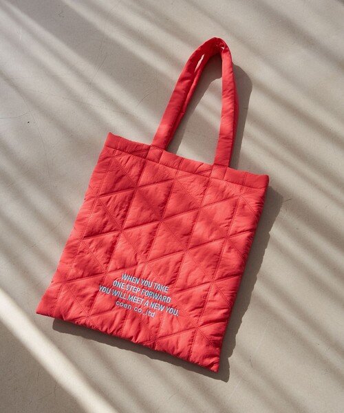 coen（コーエン）の「ロゴ刺繍 幾何柄 キルトトートバッグ（トートバッグ・レディース・オフホワイト/シルバー/ブラック/オレンジ/コバルトブルー/ネイビー/レッド/ロイヤルブルー/その他1/その他2/その他3/その他4/クリーム/ダークブラウン/ライトピンク・FREE）」の11枚目の写真