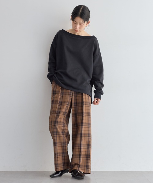 for/c（フォーシー）の「[新色追加]オフショル裏毛スウェット【サスティナブル】（スウェット・レディース・ホワイト/ブラック/ライトグレー/イエロー・M/L/LL）」の6枚目の写真