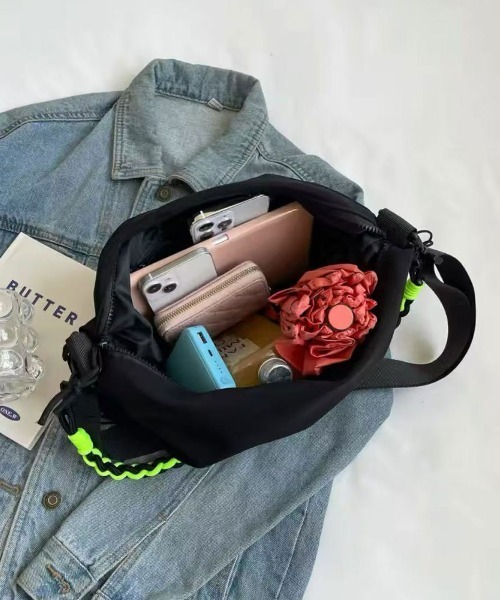 Port(ポート)の「【 Port / ポート 】 2way ドローコード ショルダーバッグ(ショルダーバッグ・レディース・オレンジ/アイボリー/カーキ/ブラック・FREE)」の16枚目の写真