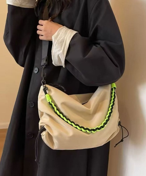 Port(ポート)の「【 Port / ポート 】 2way ドローコード ショルダーバッグ(ショルダーバッグ・レディース・オレンジ/アイボリー/カーキ/ブラック・FREE)」の10枚目の写真