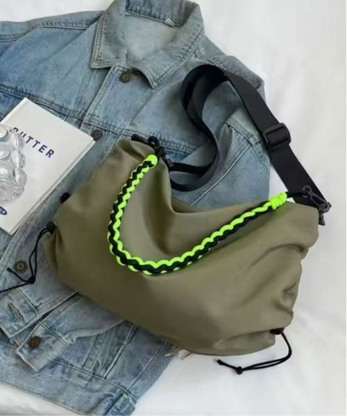 Port(ポート)の「【 Port / ポート 】 2way ドローコード ショルダーバッグ(ショルダーバッグ・レディース・オレンジ/アイボリー/カーキ/ブラック・FREE)」の22枚目の写真