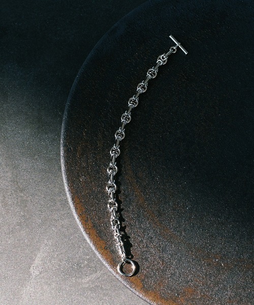 WYM LIDNM(ウィム バイ リドム)の「SLEEK ANCHOR BRACELET(ブレスレット・メンズ・ゴールド/シルバー・FREE)」の6枚目の写真