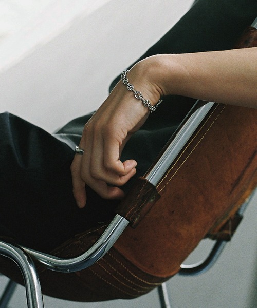 WYM LIDNM(ウィム バイ リドム)の「SLEEK ANCHOR BRACELET(ブレスレット・メンズ・ゴールド/シルバー・FREE)」の11枚目の写真