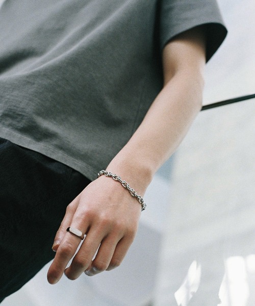 WYM LIDNM(ウィム バイ リドム)の「SLEEK ANCHOR BRACELET(ブレスレット・メンズ・ゴールド/シルバー・FREE)」の14枚目の写真