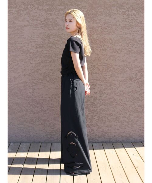Ungrid(アングリッド)の「サイドギャザーボートネックTee(Tシャツ/カットソー・レディース・アイボリー/ブラック/レッド・FREE)」の9枚目の写真