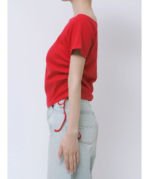 Ungrid(アングリッド)の「サイドギャザーボートネックTee(Tシャツ/カットソー・レディース・アイボリー/ブラック/レッド・FREE)」の17枚目の写真