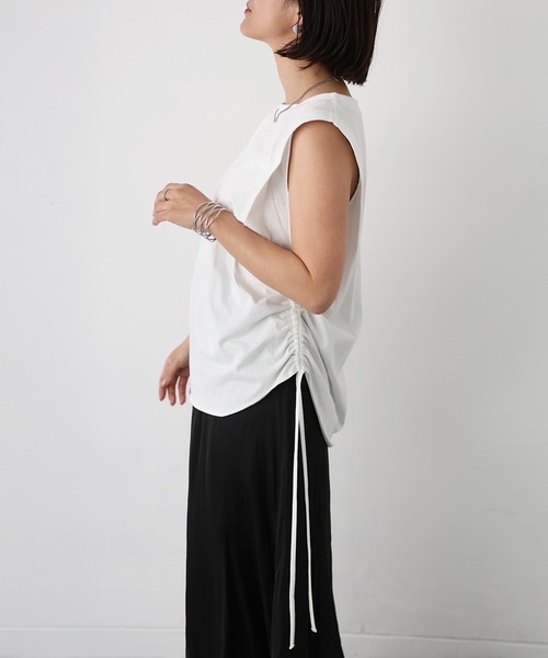 Floran（フローラン）の「サイドドロストシャーリングトップス（Tシャツ/カットソー・レディース・ブラック/オフホワイト・MEDIUM）」の10枚目の写真