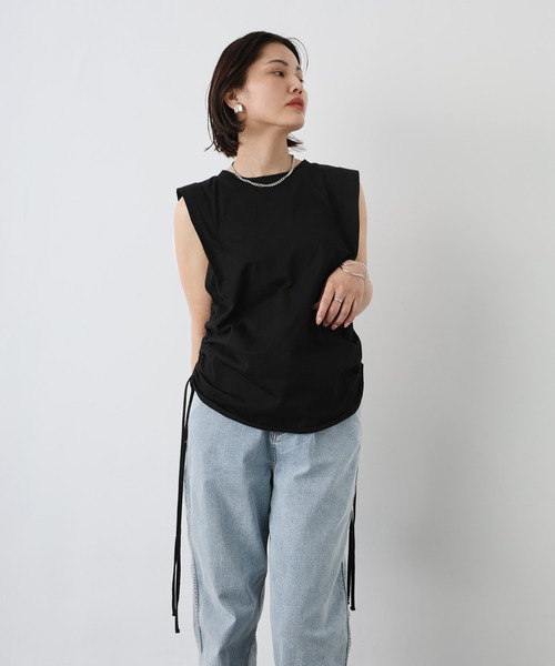 Floran（フローラン）の「サイドドロストシャーリングトップス（Tシャツ/カットソー・レディース・ブラック/オフホワイト・MEDIUM）」の8枚目の写真