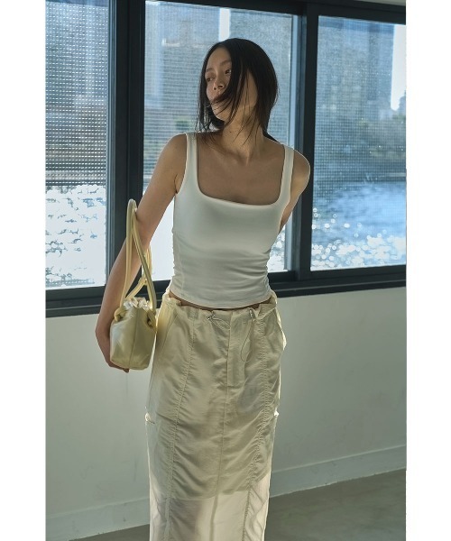 marjour(マージュール)の「CUP IN SQUARE TANKTOP(タンクトップ・レディース・ブラック/オフホワイト・M)」の16枚目の写真