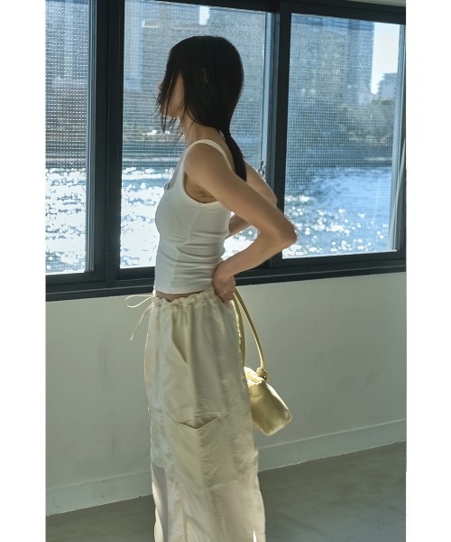 marjour(マージュール)の「CUP IN SQUARE TANKTOP(タンクトップ・レディース・ブラック/オフホワイト・M)」の17枚目の写真