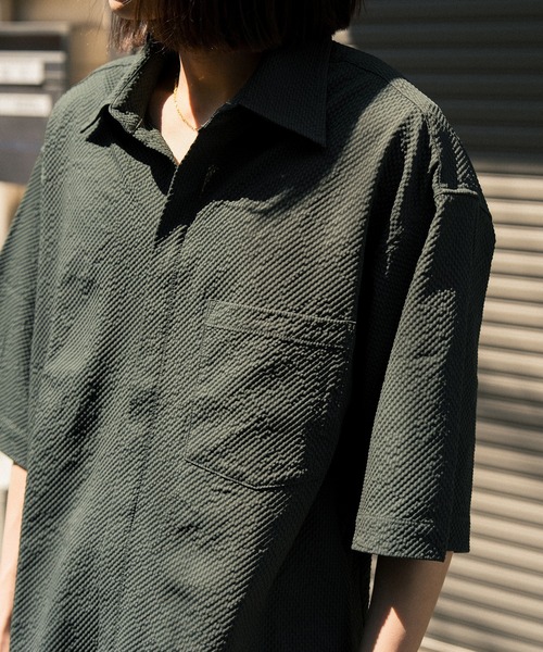 Nanmo.(ナンモ)の「シアサッカーショートスリーブシャツ(シャツ/ブラウス・メンズ・チャコールグレー/グリーン・LARGE/MEDIUM)」の9枚目の写真