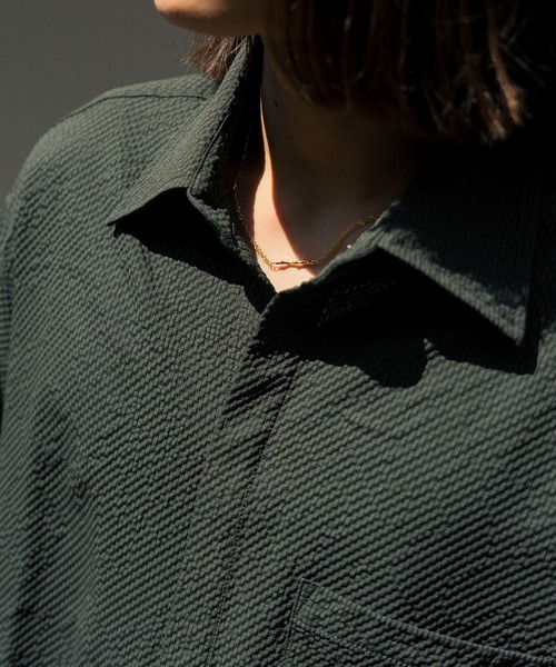 Nanmo.(ナンモ)の「シアサッカーショートスリーブシャツ(シャツ/ブラウス・メンズ・チャコールグレー/グリーン・LARGE/MEDIUM)」の12枚目の写真