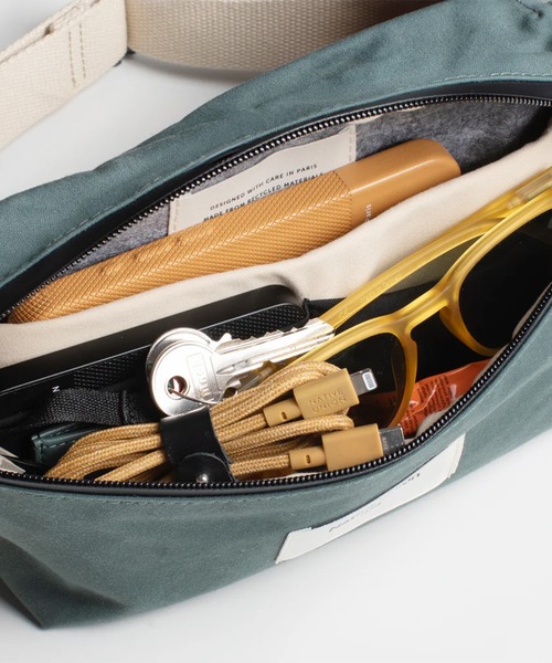 ＪＵＧＬＡＮＳ（ユグランス）の「【NATIVE UNION】 W.F.A CROSSBODY POUCH/ボディバッグ（ボディバッグ/ウエストポーチ・メンズ・イエロー/ブラック/カーキ・FREE）」の11枚目の写真