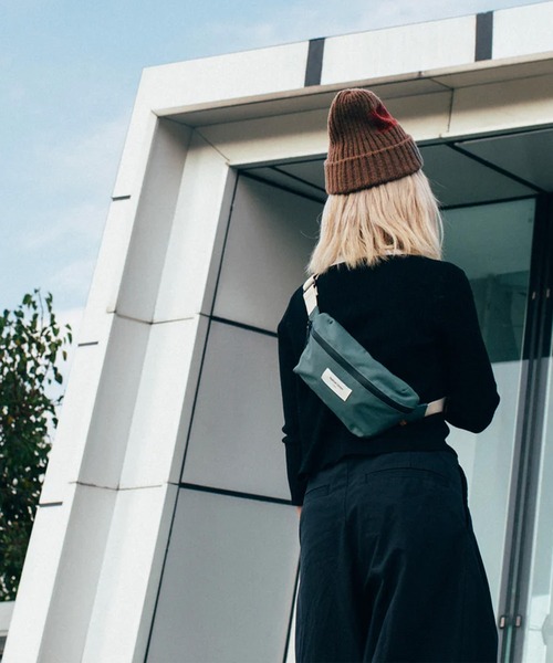 ＪＵＧＬＡＮＳ（ユグランス）の「【NATIVE UNION】 W.F.A CROSSBODY POUCH/ボディバッグ（ボディバッグ/ウエストポーチ・メンズ・イエロー/ブラック/カーキ・FREE）」の14枚目の写真