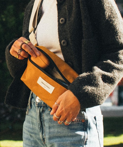 ＪＵＧＬＡＮＳ（ユグランス）の「【NATIVE UNION】 W.F.A CROSSBODY POUCH/ボディバッグ（ボディバッグ/ウエストポーチ・メンズ・イエロー/ブラック/カーキ・FREE）」の15枚目の写真