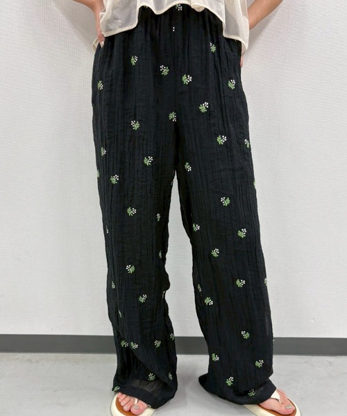 Unitage(ユニテージ)の「フラワー刺繍イージーパンツ(その他パンツ・レディース・アイボリー/ブラック・FREE)」の19枚目の写真