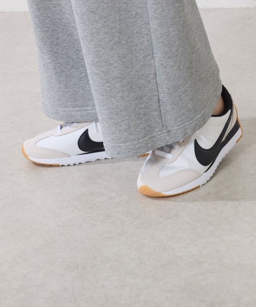 COLLAGE GALLARDAGALANTE（コラージュガリャルダガランテ）の「NIKE/パシフィック（スニーカー・レディース・ホワイト/ベージュ・23cm/24cm/25cm）」の4枚目の写真