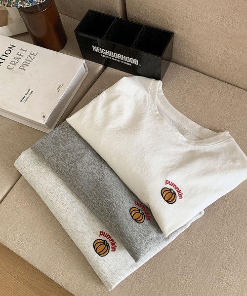 LOWO(ロワ)の「綿混ワンポイント刺繍Tシャツ カットソー(Tシャツ/カットソー・レディース・グレー/ライトグレー/ホワイト・FREE)」の4枚目の写真