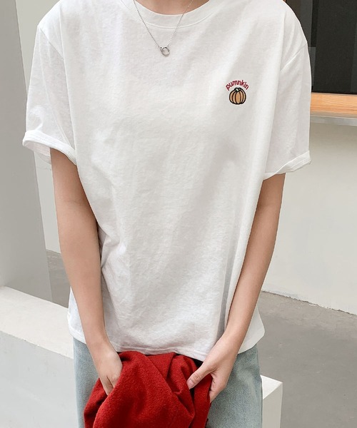 LOWO(ロワ)の「綿混ワンポイント刺繍Tシャツ カットソー(Tシャツ/カットソー・レディース・グレー/ライトグレー/ホワイト・FREE)」の7枚目の写真