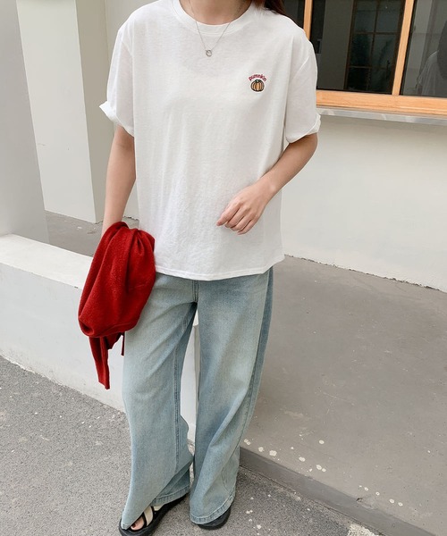LOWO(ロワ)の「綿混ワンポイント刺繍Tシャツ カットソー(Tシャツ/カットソー・レディース・グレー/ライトグレー/ホワイト・FREE)」の8枚目の写真
