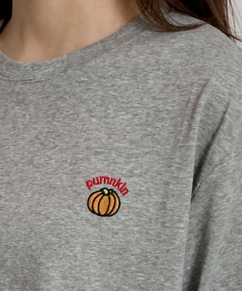 LOWO(ロワ)の「綿混ワンポイント刺繍Tシャツ カットソー(Tシャツ/カットソー・レディース・グレー/ライトグレー/ホワイト・FREE)」の10枚目の写真