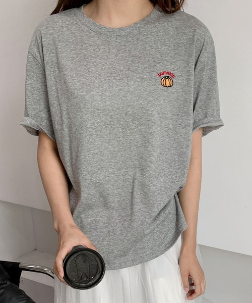LOWO(ロワ)の「綿混ワンポイント刺繍Tシャツ カットソー(Tシャツ/カットソー・レディース・グレー/ライトグレー/ホワイト・FREE)」の12枚目の写真