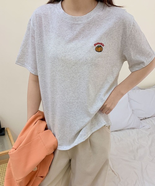 LOWO(ロワ)の「綿混ワンポイント刺繍Tシャツ カットソー(Tシャツ/カットソー・レディース・グレー/ライトグレー/ホワイト・FREE)」の13枚目の写真