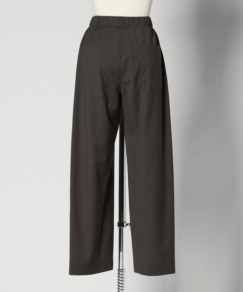 LOEFF(ロエフ)の「<LOEFF>トロピカルウール ハーレムパンツ(その他パンツ・レディース・ブラック/ブラウン・0/1)」の11枚目の写真