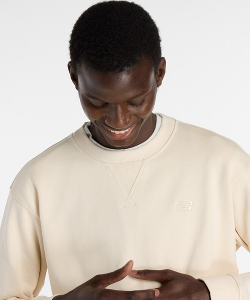 NEW BALANCE(ニューバランス)の「Athletics スウェットクルー(スウェット・メンズ・ナチュラル・XX-LARGE/X-LARGE/LARGE/MEDIUM/SMALL)」の4枚目の写真