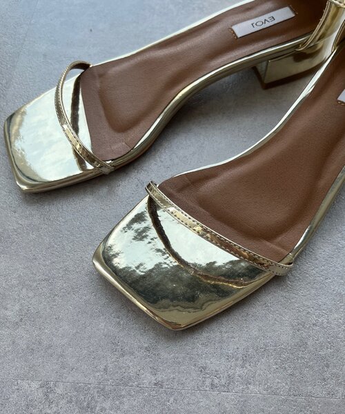 DouDou（ドゥドゥ）の「スクエアストラップサンダル（ブーツ・レディース・シルバー/ブラック/ゴールド・23cm/23.5cm/24cm）」の16枚目の写真
