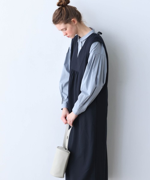Kelen(ケレン)の「「KELEN / ケレン」前後2WAY Vネックエプロンワンピース(ワンピース・レディース・ベージュ/ネイビー/ブラウン・S/M)」の10枚目の写真