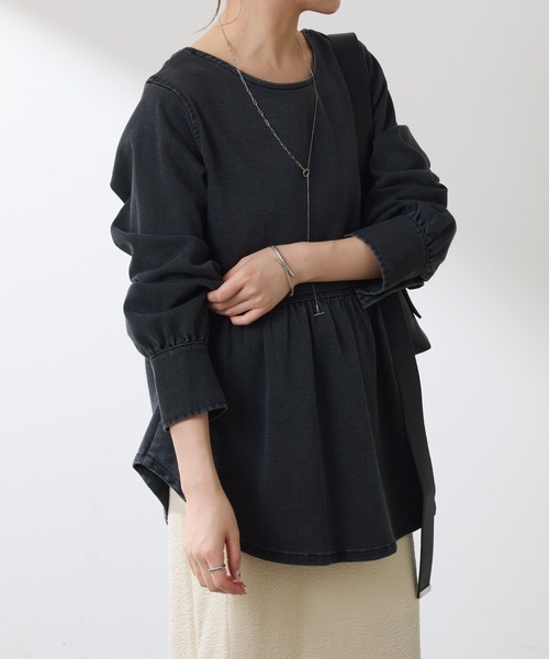 COLLAGE GALLARDAGALANTE（コラージュガリャルダガランテ）の「Q.anos/2WAYデニムチュニック（Tシャツ/カットソー・レディース・ブラック/ブルー・FREE）」の8枚目の写真