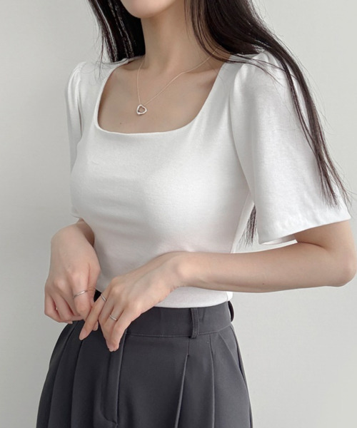 VIVID LADY(ビビッドレディー)の「ショルダーギャザー 半袖Tシャツ(Tシャツ/カットソー・レディース・ベージュ/アイボリー/ブラック・FREE)」の5枚目の写真