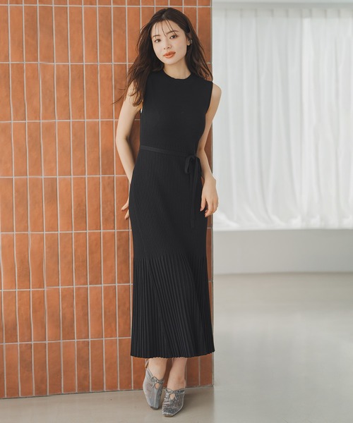 MISCH MASCH(ミッシュマッシュ)の「セミフレアリブニットワンピース(ワンピース・レディース・ブラック/ブラウン・フリ-)」の4枚目の写真
