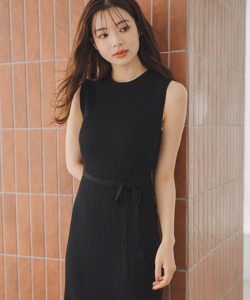 MISCH MASCH(ミッシュマッシュ)の「セミフレアリブニットワンピース(ワンピース・レディース・ブラック/ブラウン・フリ-)」の6枚目の写真