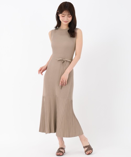 MISCH MASCH(ミッシュマッシュ)の「セミフレアリブニットワンピース(ワンピース・レディース・ブラック/ブラウン・フリ-)」の17枚目の写真