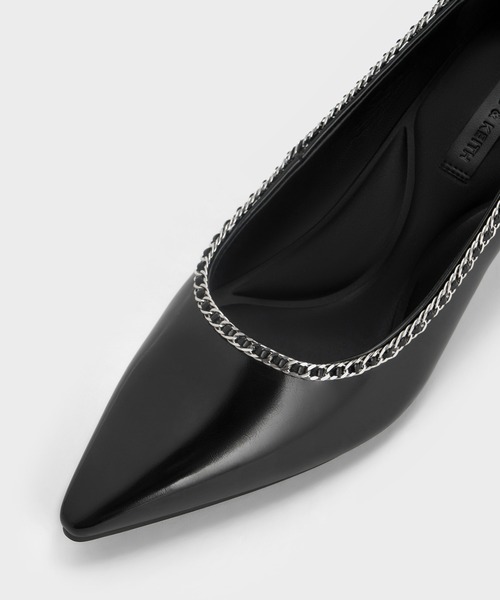 CHARLES & KEITH(チャールズ & キース)の「ブレイドチェーン ポインテッドトゥパンプス(パンプス・レディース・ブラック系その他7・23.5cm/23cm/22.5cm/22cm/26.5cm/25.5cm/25cm/24.5cm)」の4枚目の写真