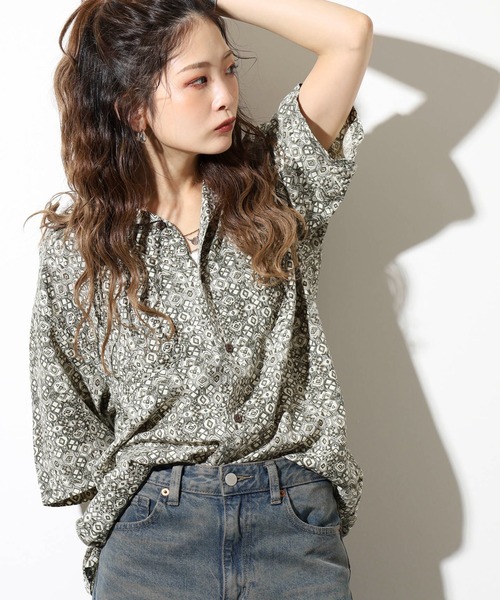 GERRY(ジェリー)の「GERRY ビッグシルエット レトロ プリント オープンカラー アロハ シャツ(シャツ/ブラウス・メンズ・カーキ/ブルー/オレンジ/ブラック・M/L/LL)」の1枚目の写真