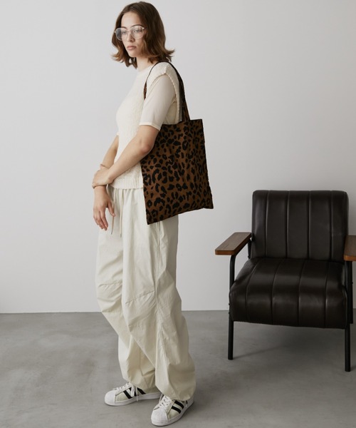 Auntie Rosa Holiday（アンティローザホリデー）の「レオパードシンプルトート（トートバッグ・レディース・ブラック/レオパード・FREE）」の9枚目の写真