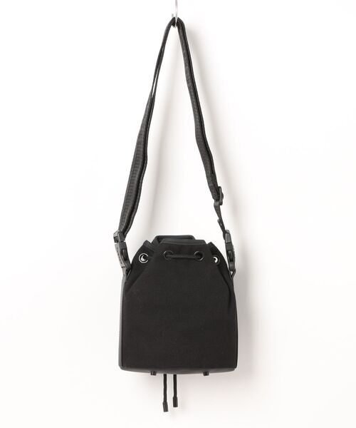 HUNTER（ハンター）の「リファインド ドローストリング キャンバス バケット（ショルダーバッグ・レディース・ブラック/ホワイト・ONE）」の3枚目の写真