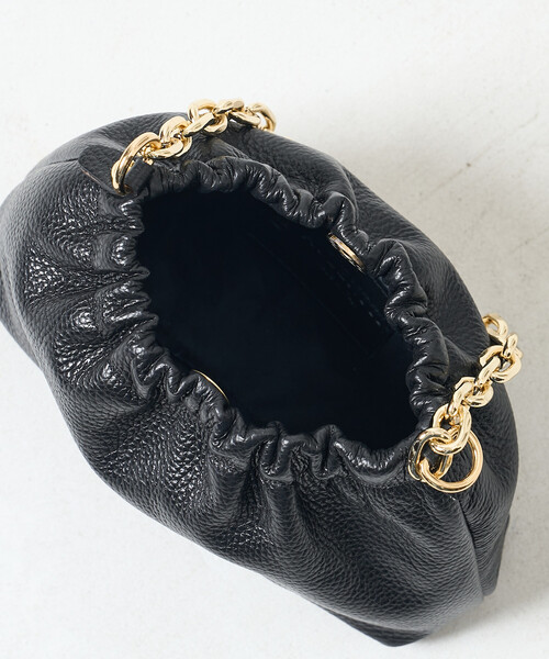 FREAK'S STORE(フリークスストア)の「AULENTTI × FREAK'S STORE/オウレンティ 別注 2WAY チェーン レザーショルダーミニバッグ(ショルダーバッグ・レディース・ブラック/ブラウン・ONE SIZE)」の7枚目の写真