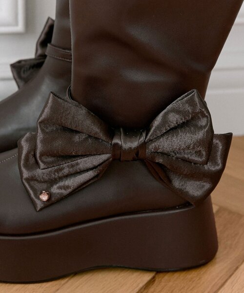 OLIVE des OLIVE（オリーブデオリーブ）の「【Belle Charme】リボン付きスクエアロングブーツ（ブーツ・レディース・ブラック/ブラウン・SMALL/MEDIUM/LARGE）」の16枚目の写真