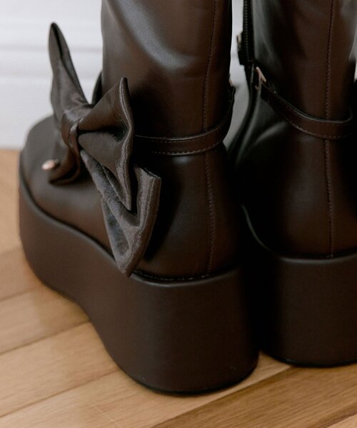 OLIVE des OLIVE（オリーブデオリーブ）の「【Belle Charme】リボン付きスクエアロングブーツ（ブーツ・レディース・ブラック/ブラウン・SMALL/MEDIUM/LARGE）」の20枚目の写真