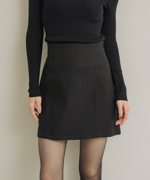 NEUNA（ヌナ）の「ウールライクコクーンミニスカート（スカート・レディース・ブラック/ブラウン/チャコールグレー・FREE）」の14枚目の写真
