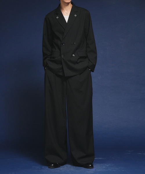 Adoon plain（アドーンプレーン）の「【セットアップ対応】　Eyelet-Detail Striped Tailored Jacket / ハトメデザインストライプテーラードジャケット（テーラードジャケット・メンズ・チャコールグレー/ブラック・LARGE/MEDIUM）」の14枚目の写真