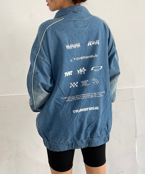 ROGER AND RAW(ロジャーアンドロウ)の「袖パイピングバックプリントスウェットプルオーバー(Tシャツ/カットソー・レディース・ブラック/ライトインディゴブルー/ホワイト/スミクロ・FREE)」の4枚目の写真