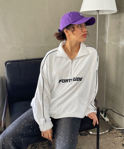 ROGER AND RAW(ロジャーアンドロウ)の「袖パイピングバックプリントスウェットプルオーバー(Tシャツ/カットソー・レディース・ブラック/ライトインディゴブルー/ホワイト/スミクロ・FREE)」の19枚目の写真