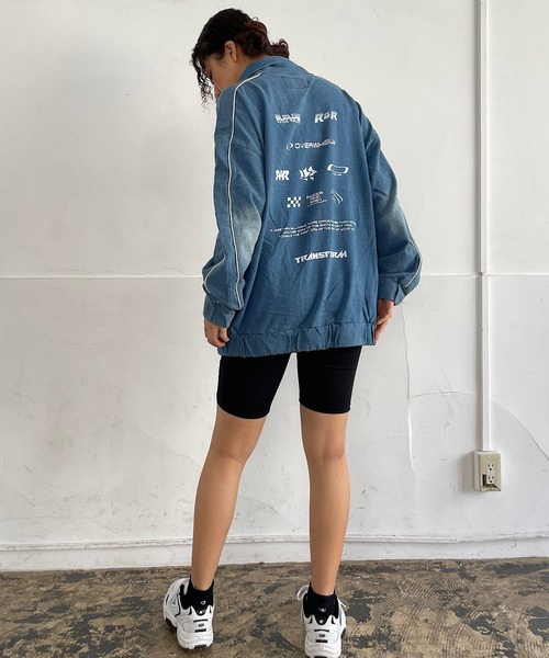 ROGER AND RAW(ロジャーアンドロウ)の「袖パイピングバックプリントスウェットプルオーバー(Tシャツ/カットソー・レディース・ブラック/ライトインディゴブルー/ホワイト/スミクロ・FREE)」の11枚目の写真