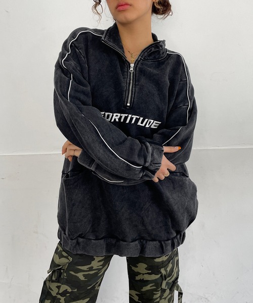 ROGER AND RAW(ロジャーアンドロウ)の「袖パイピングバックプリントスウェットプルオーバー(Tシャツ/カットソー・レディース・ブラック/ライトインディゴブルー/ホワイト/スミクロ・FREE)」の6枚目の写真
